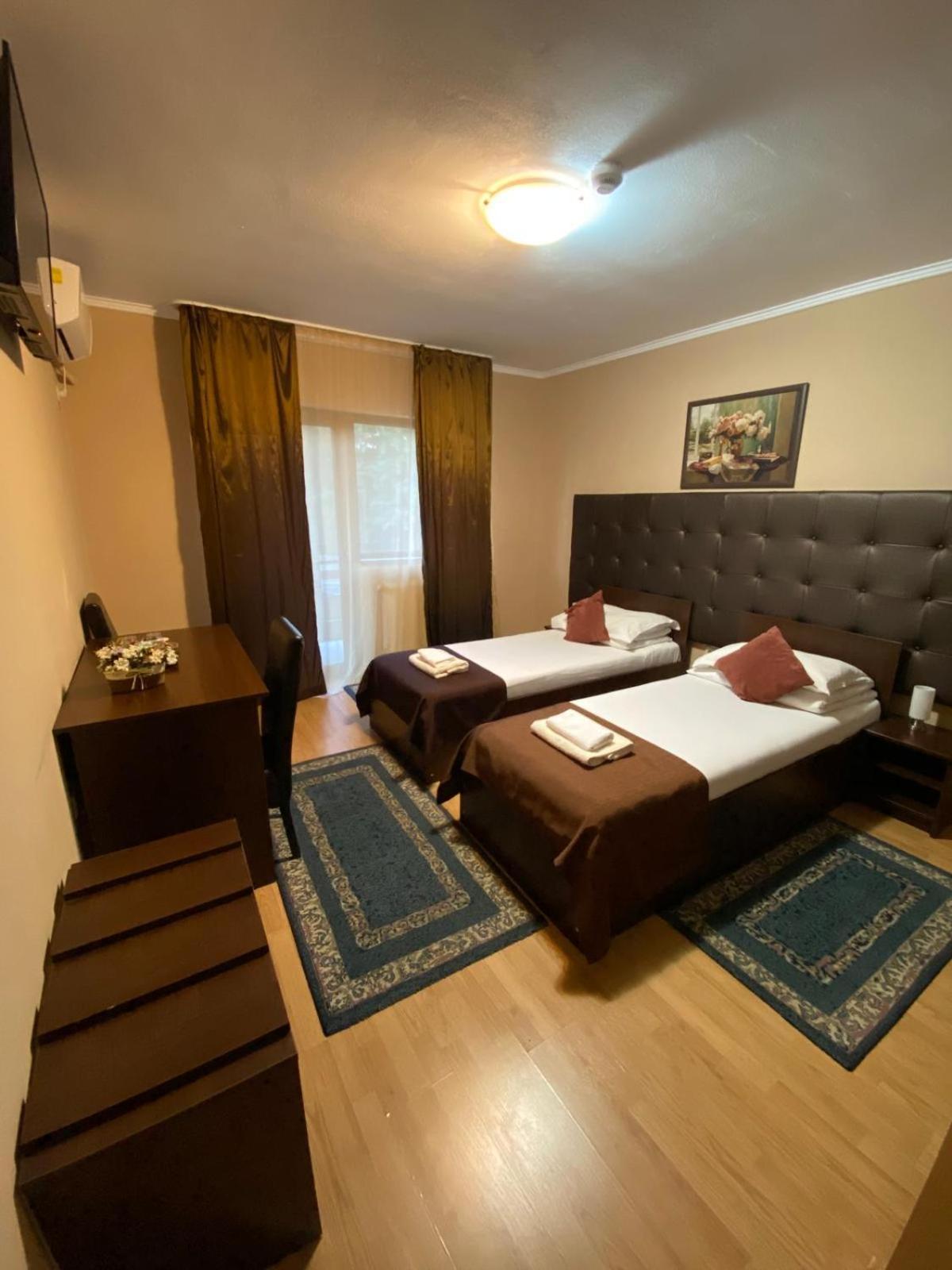 Hanul Lui Bogdan Economy Inn Faget  ภายนอก รูปภาพ