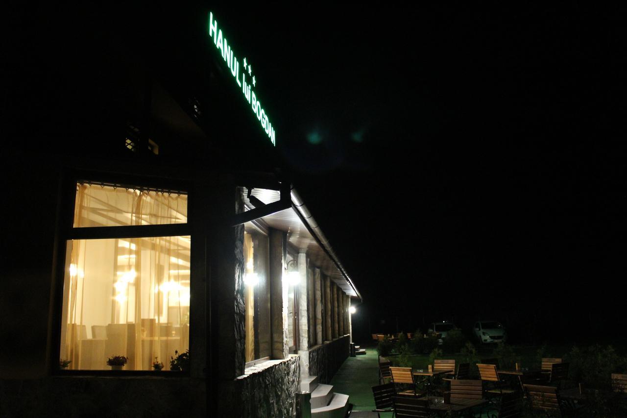 Hanul Lui Bogdan Economy Inn Faget  ภายนอก รูปภาพ